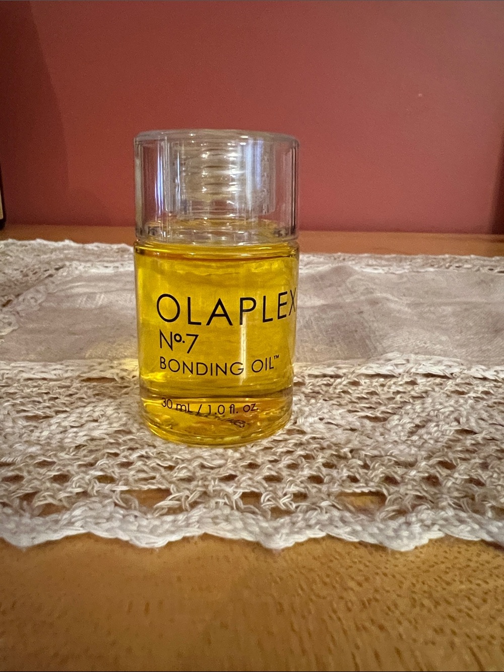 NWT Olaplex No. 7 bonding oil. Never opened great product. 1 oz. Container.